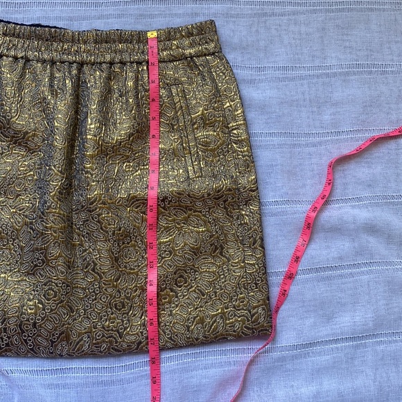 NWOT Loft Baroque fabric mini skirt. - Picture 9 of 14